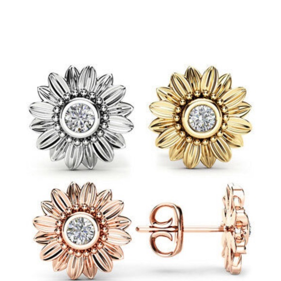 New 18k rose gold plated stud earrings - Picture 4 of 5